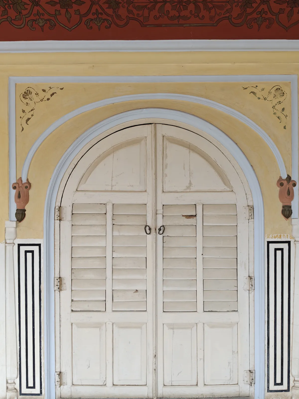 Painted arched doorway inside the City Palace, Jaipur